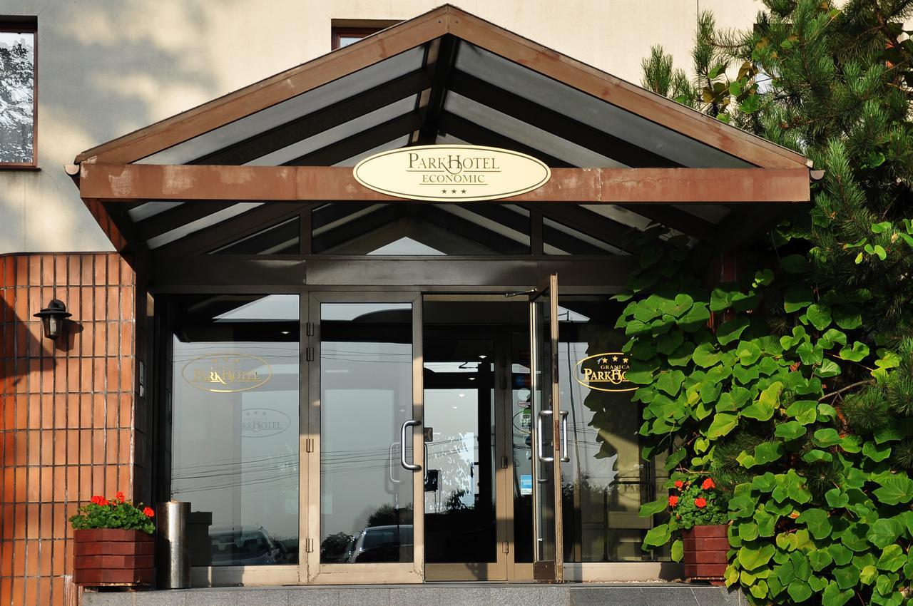 Wielka Wies  Parkhotel Economic מראה חיצוני תמונה