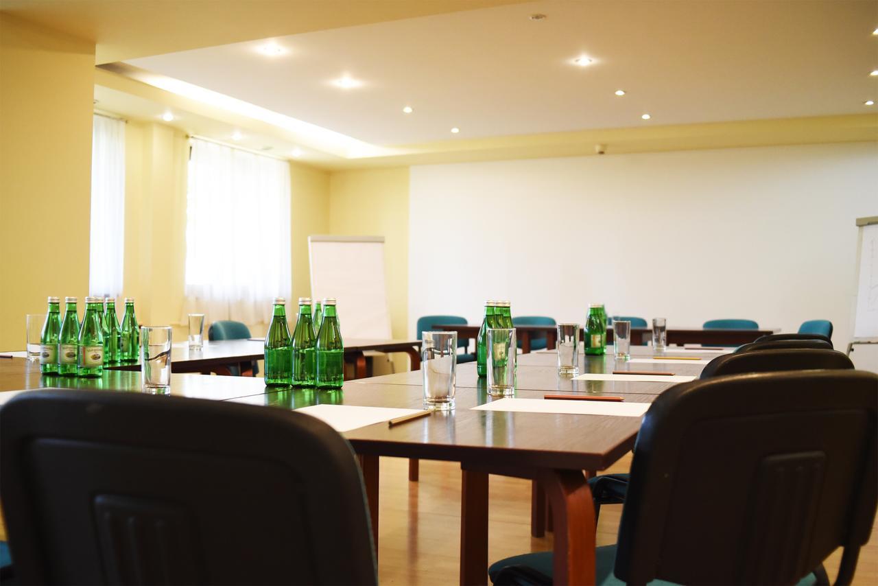 Wielka Wies  Parkhotel Economic מראה חיצוני תמונה