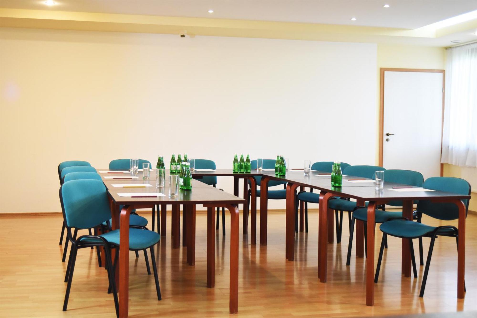 Wielka Wies  Parkhotel Economic מראה חיצוני תמונה