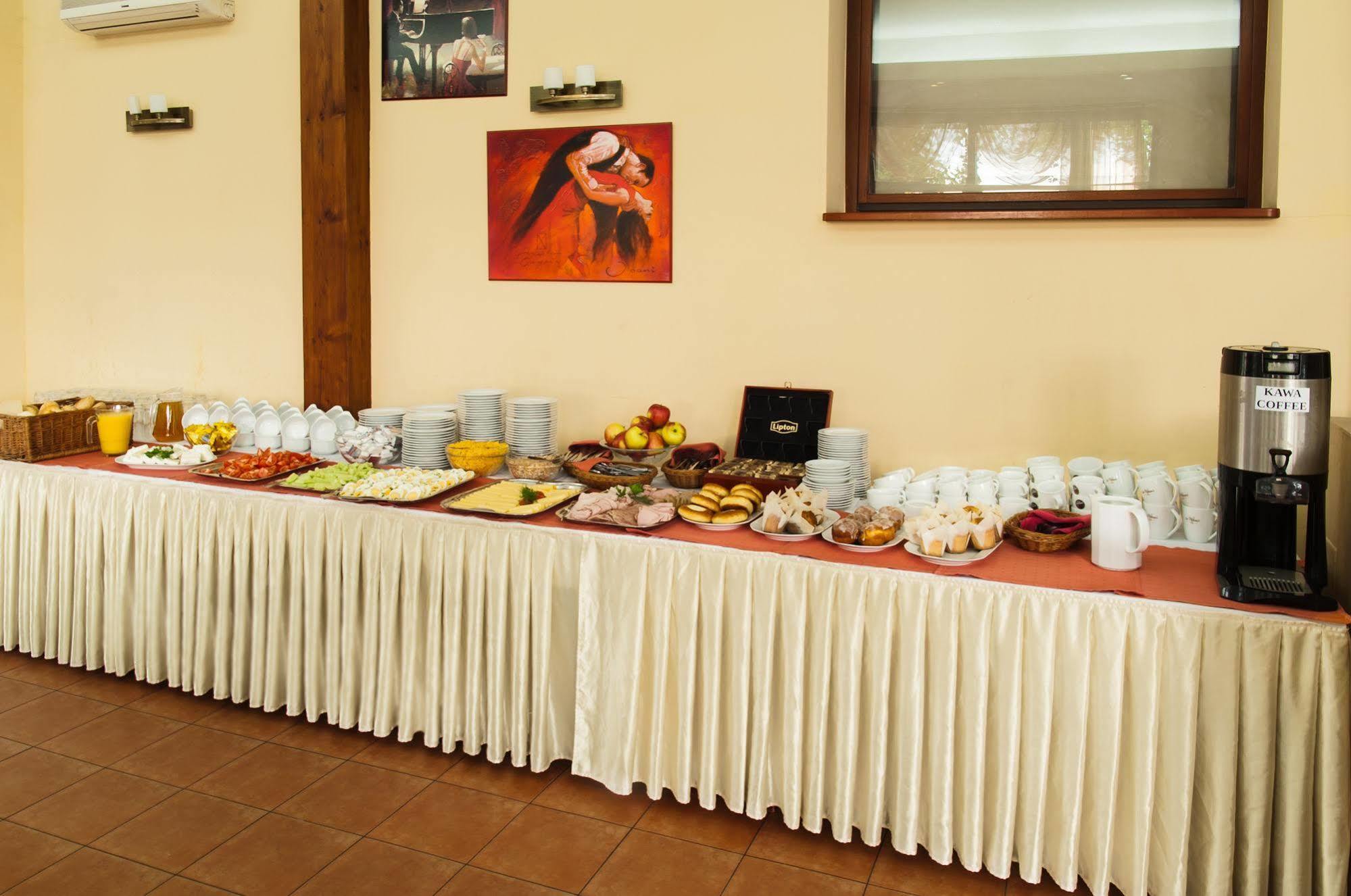 Wielka Wies  Parkhotel Economic מראה חיצוני תמונה