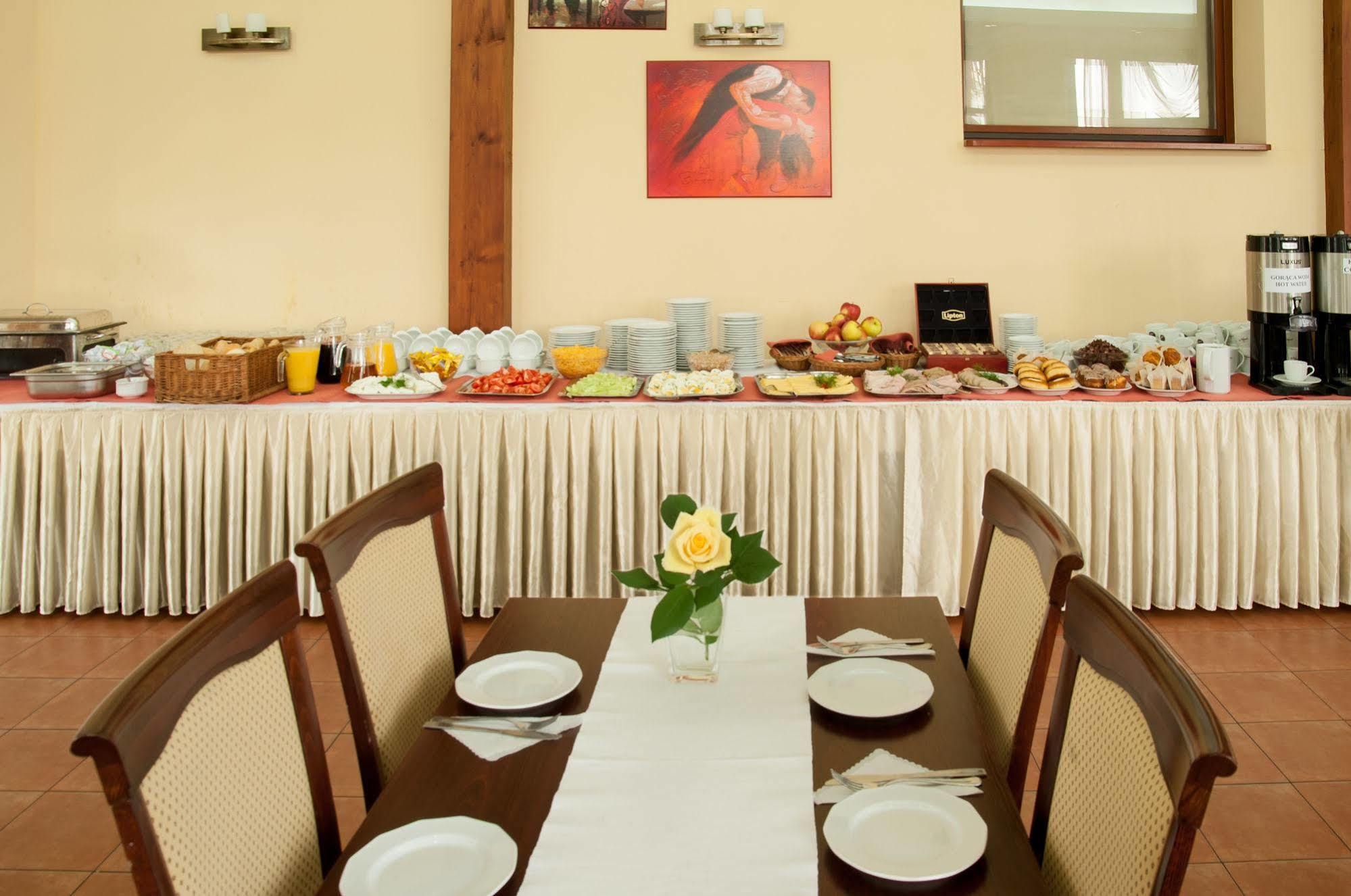 Wielka Wies  Parkhotel Economic מראה חיצוני תמונה